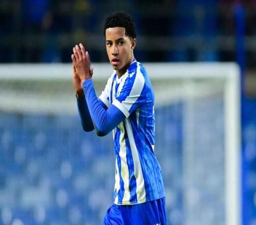 華盛頓,與母校隊友,亞歷山大對,爱游戏app,爱游戏官网,爱游戏体育官网,爱游戏体育app